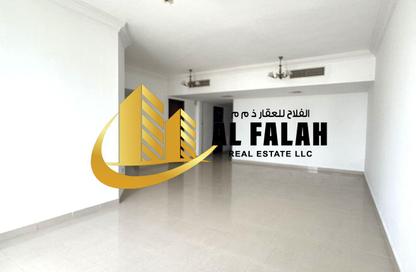 شقة - 2 غرف نوم - 3 حمامات للايجار في التعاون - الشارقة