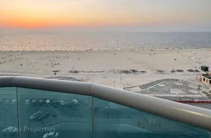 شقة - 2 غرف نوم - 3 حمامات للبيع في مساكن كورنيش عجمان - طريق كورنيش عجمان - عجمان