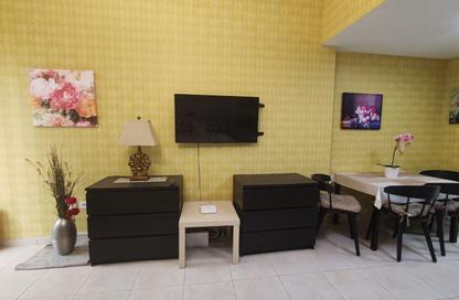 Apartment - Studio - 1 for rent in Burj Al Nujoom - Downtown Dubai - Dubai Apartment - Studio - 1 for rent in Burj Al Nujoom - Downtown Dubai - Dubai