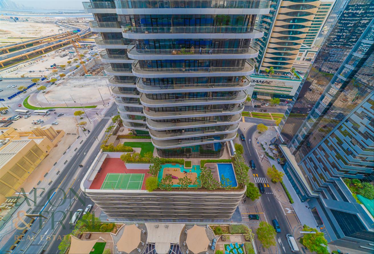 The Signature l Luxury Living l Burj & View photo 12