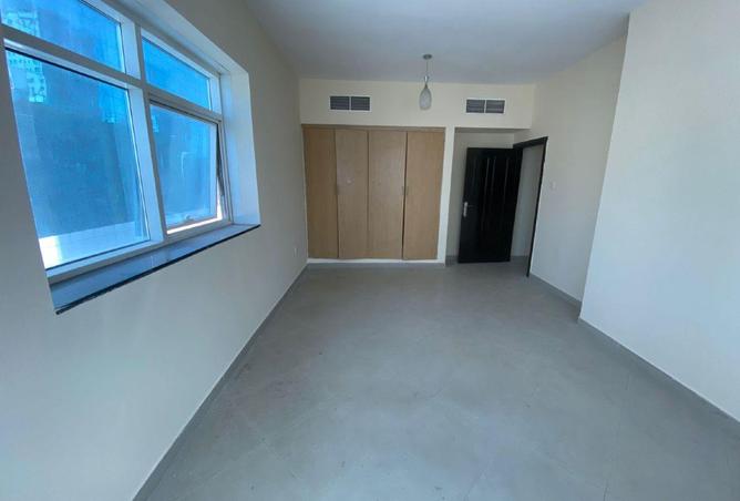 76180411 - Property Image 3