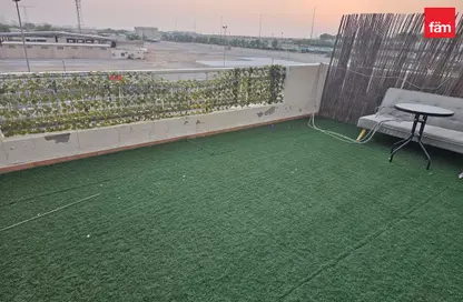 Apartment - 1 Bedroom - 2 Bathrooms for sale in Tala 1 - Queue Point - Liwan - Dubai