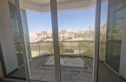 Villa - 4 Bedrooms - 5 Bathrooms for rent in Jumeirah 1 - Jumeirah - Dubai