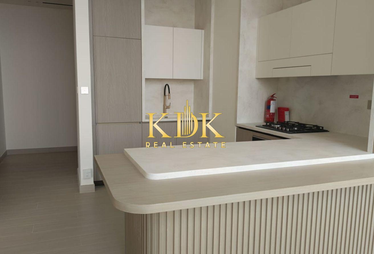 High-Floor 1BR | Laundry Room | Park View photo 4
