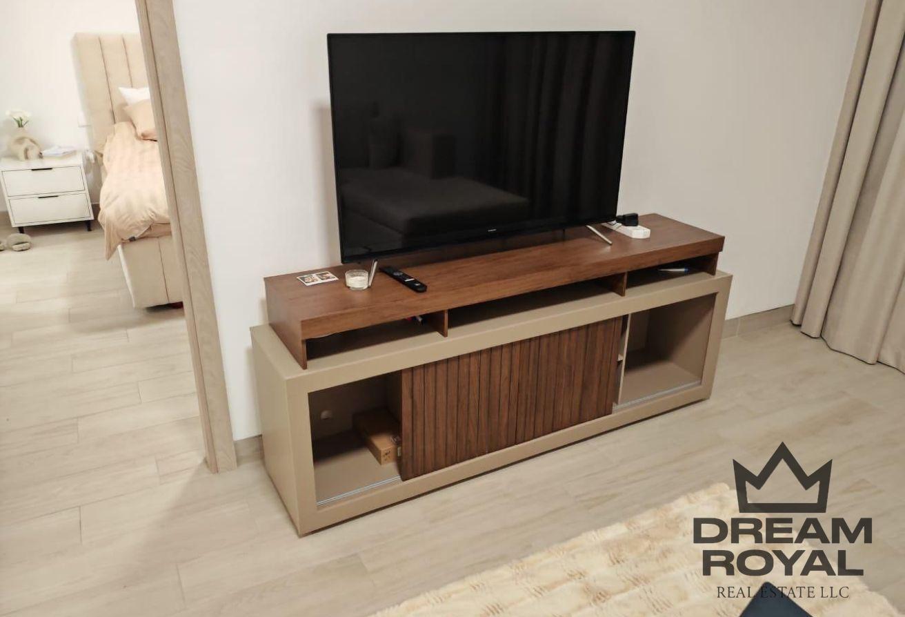 Fully Furnished | Bright & Modern | Spacious photo 6
