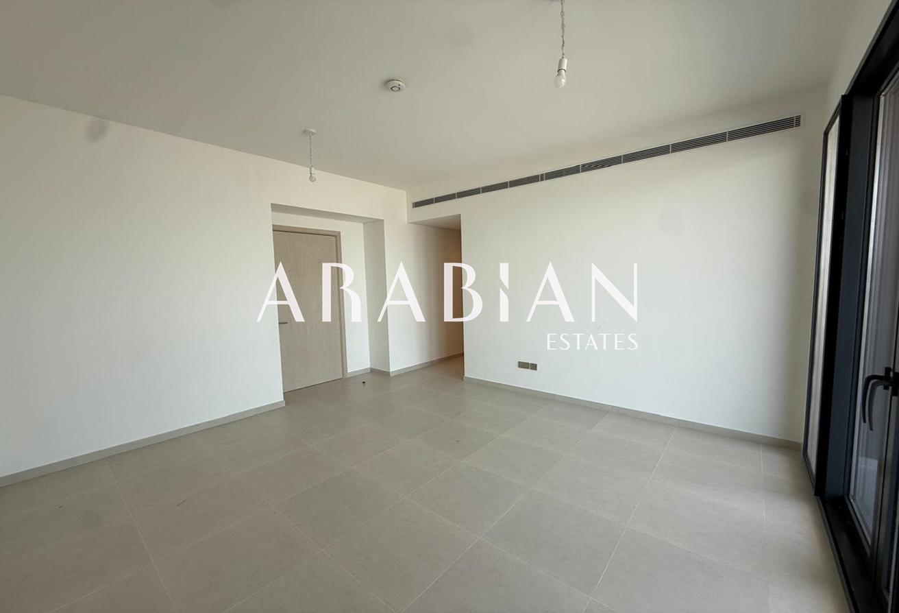 Prime Location | Single Row | Unfurnished photo 15