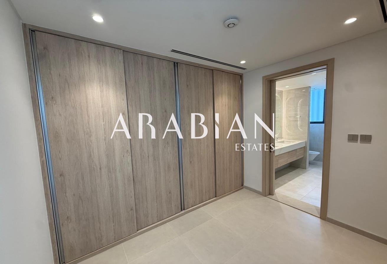 Prime Location | Single Row | Unfurnished photo 13