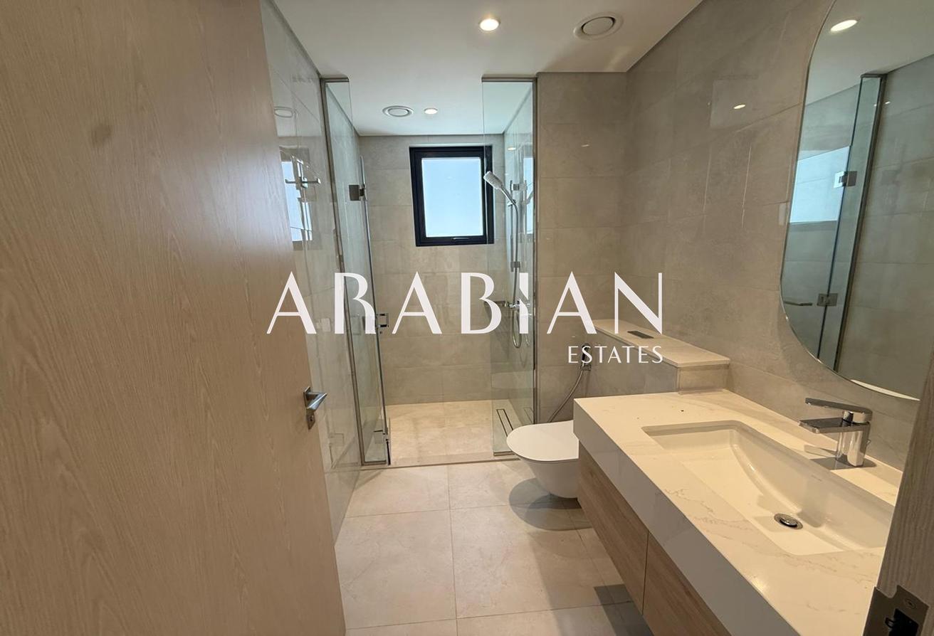 Prime Location | Single Row | Unfurnished photo 21