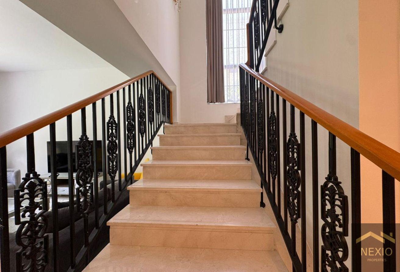Fully Furnished | Prime location | Vacant photo 11