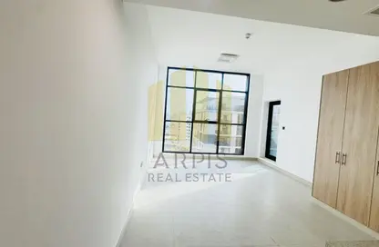 Apartment - 1 Bedroom - 1 Bathroom for rent in Karimian 3 - Jumeirah Garden City - Al Satwa - Dubai