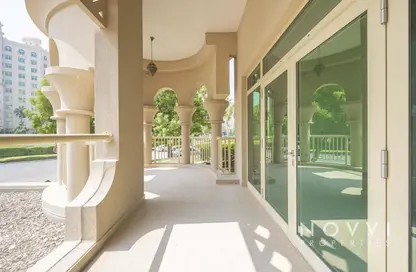 Apartment - 3 Bedrooms - 4 Bathrooms for rent in Al Haseer - Shoreline Apartments - Palm Jumeirah - Dubai