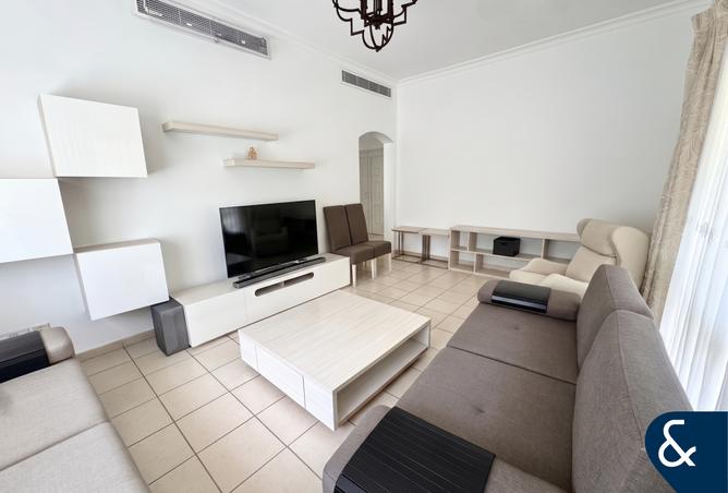 128368101 - Property Image 3