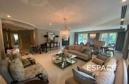Villa - 5 Bedrooms - 6 Bathrooms for rent in Legacy Large - Legacy - Jumeirah Park - Dubai