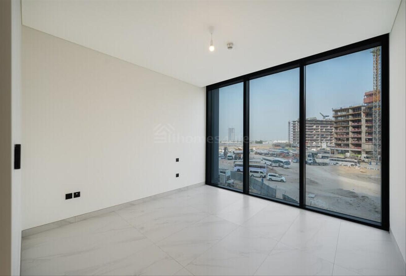 Massive Size | Crystal Lagoon View | Maids Room photo 17