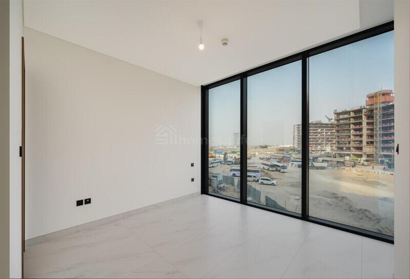Massive Size | Crystal Lagoon View | Maids Room photo 11
