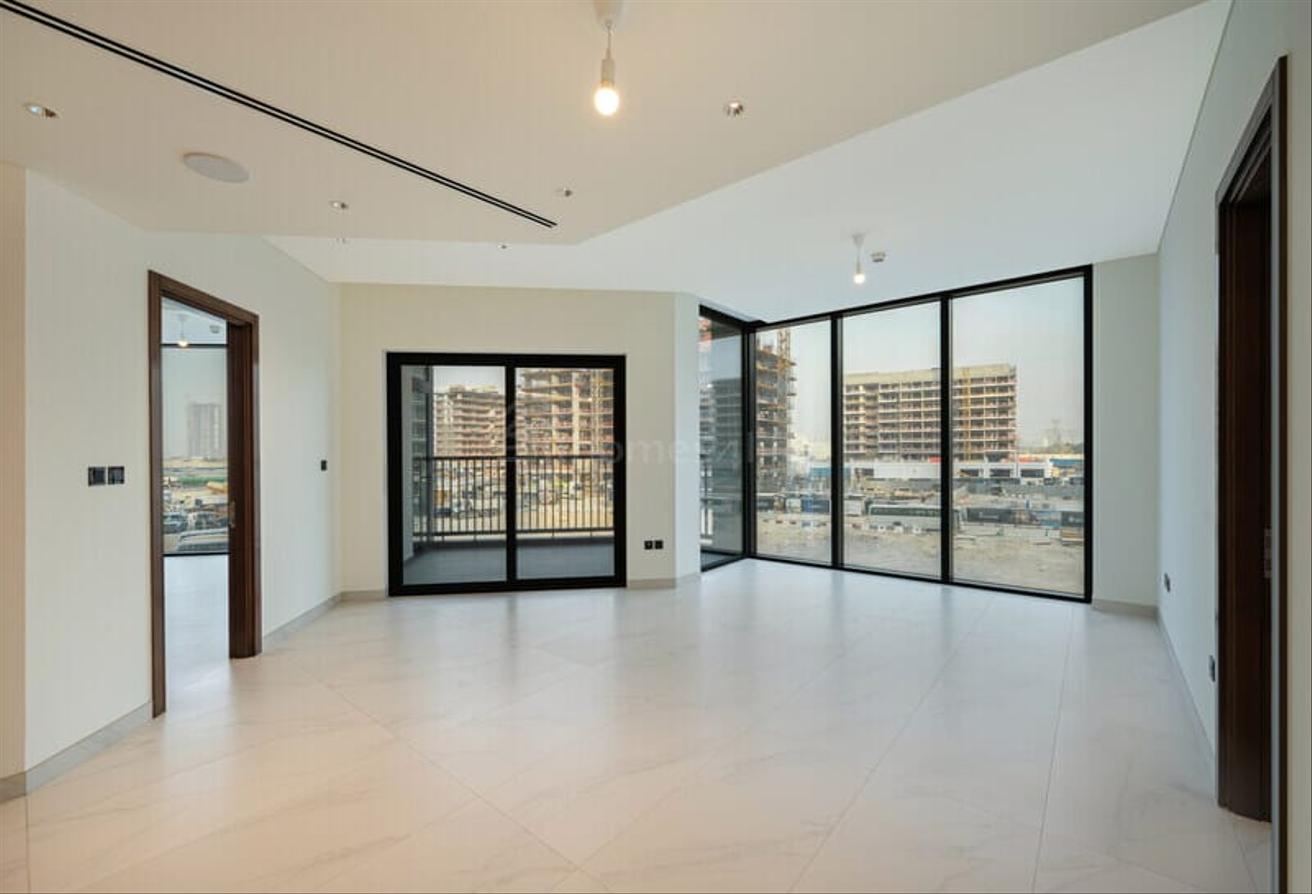 Massive Size | Crystal Lagoon View | Maids Room photo 2
