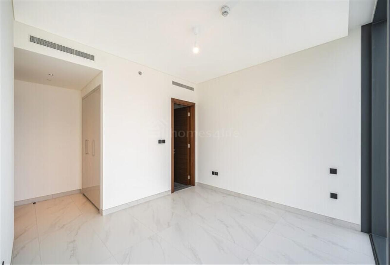 Massive Size | Crystal Lagoon View | Maids Room photo 18