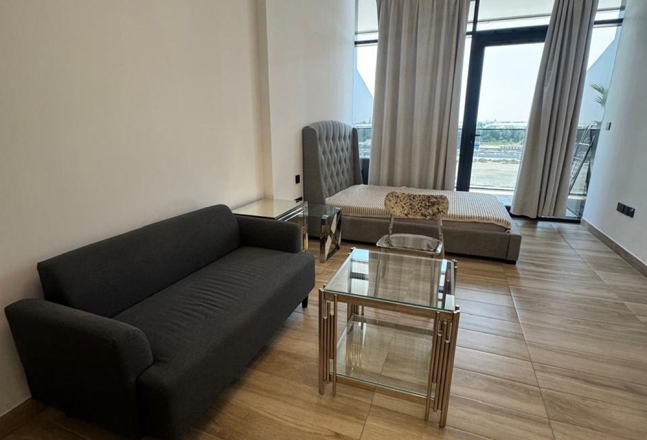 VACANT | FURNISHED | MODERN STUDIO photo 4