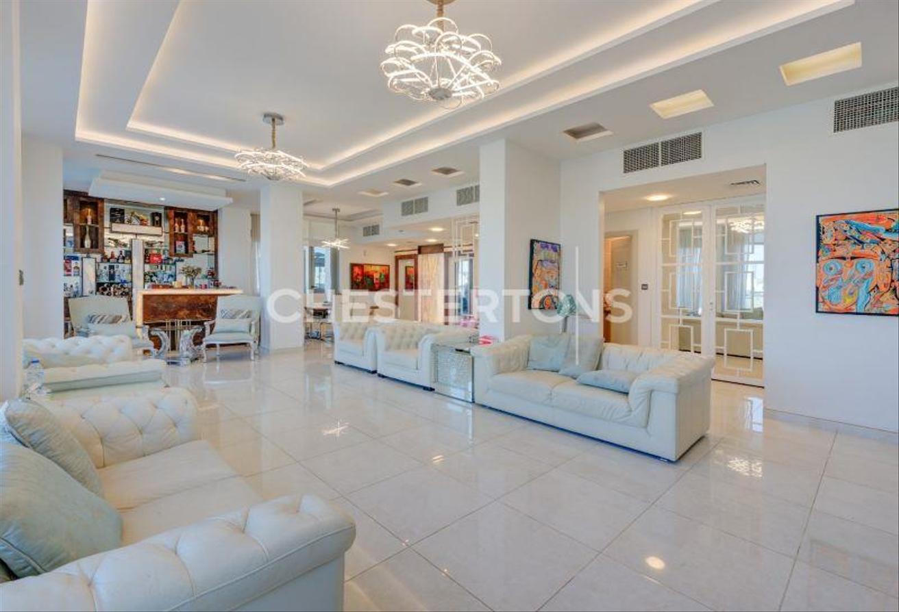 Upgraded Penthouse | Panoramic Views | Rare Layout photo 2