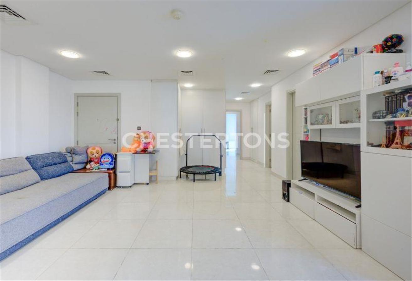 Upgraded Penthouse | Panoramic Views | Rare Layout photo 4