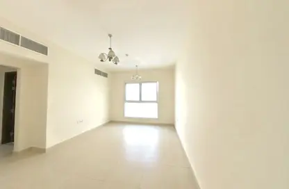 شقة - غرفة نوم - 1 حمام للايجار في مجمع مويلح - تجارية مويلح - الشارقة