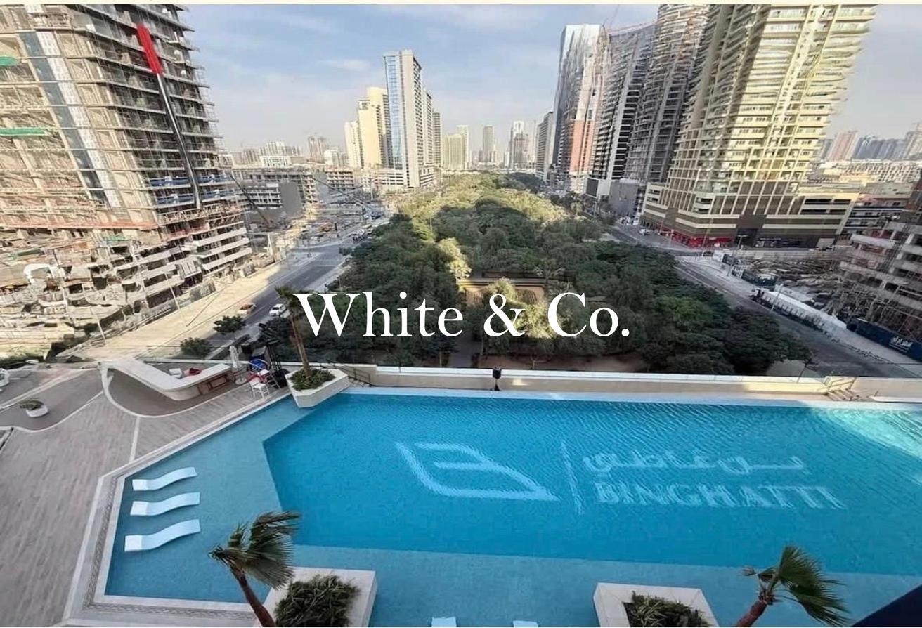 Fully Furnished | Brand New |Stunning View photo 5