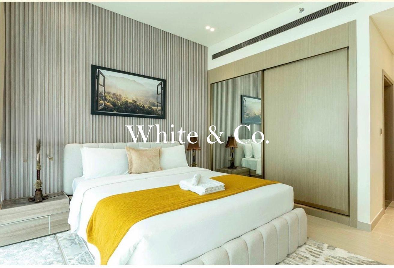 Fully Furnished | Brand New |Stunning View photo 12