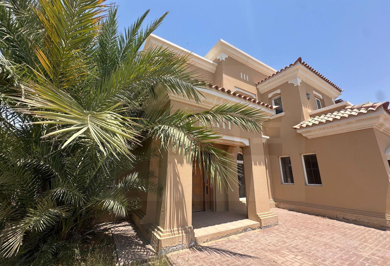 Spacious 4 Bedroom C1 -Corner Unit