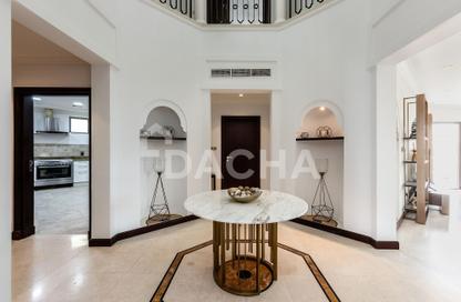 Villa - 5 Bedrooms - 6 Bathrooms for rent in Garden Homes Frond C - Garden Homes - Palm Jumeirah - Dubai