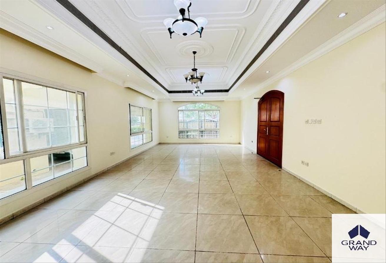 4BR Family Villa | Spacious | Prime Location photo 9