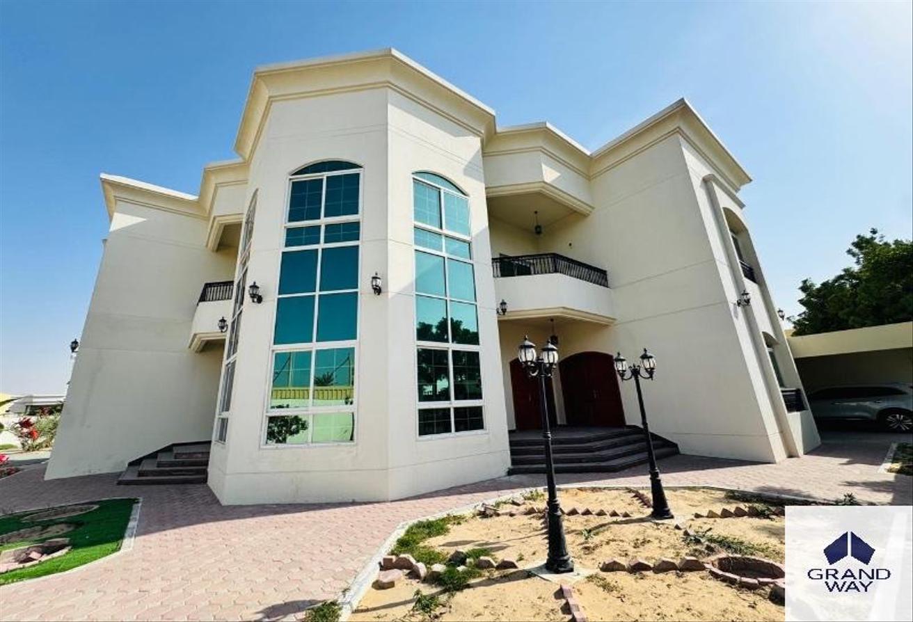 4BR Family Villa | Spacious | Prime Location photo 7
