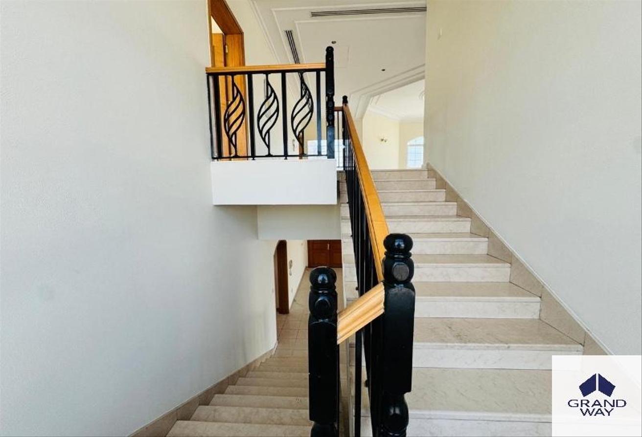 4BR Family Villa | Spacious | Prime Location photo 10