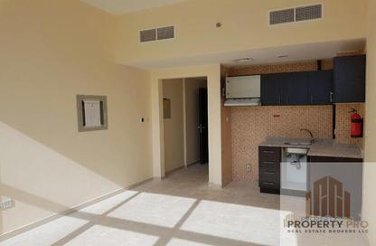 Apartment - Studio - 1 Bathroom for rent in Silicon Gates 4 - Silicon Gates - Dubai Silicon Oasis - Dubai