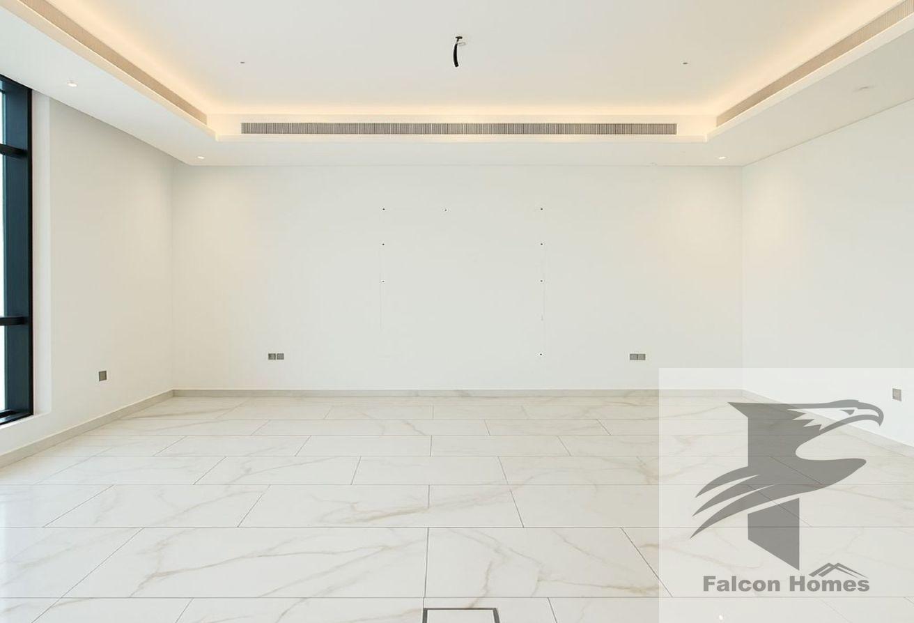 Well Maintained | 5BR Gorgeous Villa | Garden photo 16