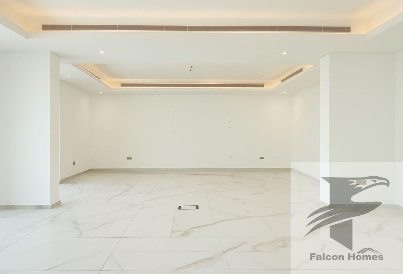 Well Maintained | 5BR Gorgeous Villa | Garden photo 15