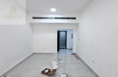 Apartment - 2 Bedrooms - 2 Bathrooms for rent in Al Jurf 2 - Al Jurf - Ajman Downtown - Ajman