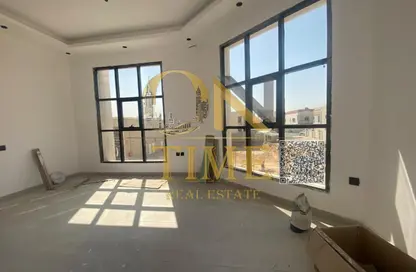 Villa - 5 Bedrooms - 6 Bathrooms for sale in Al Yasmeen 1 - Al Yasmeen - Ajman
