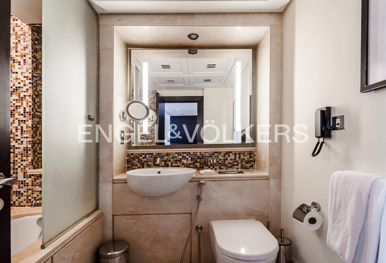 Boulevard View | Premium | Dubai Mall Access photo 12