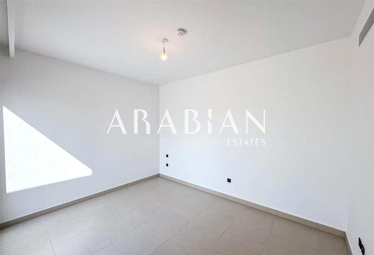 Great Location | Vacant Soon | Landscaped photo 15