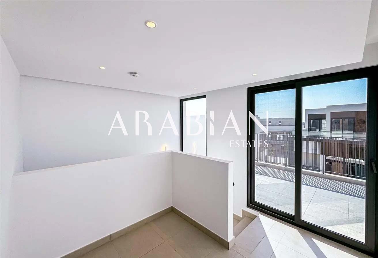Great Location | Vacant Soon | Landscaped photo 8