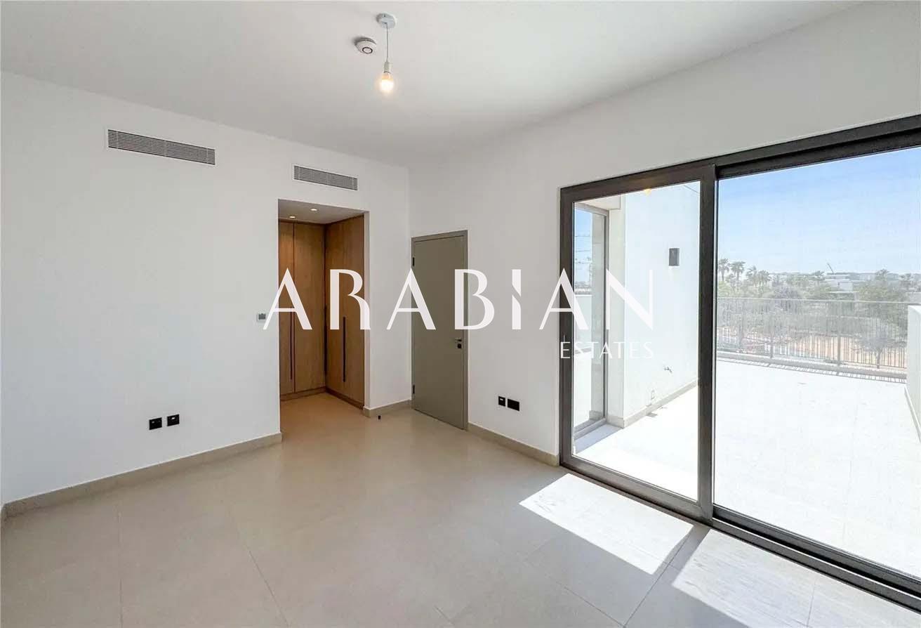 Great Location | Vacant Soon | Landscaped photo 6