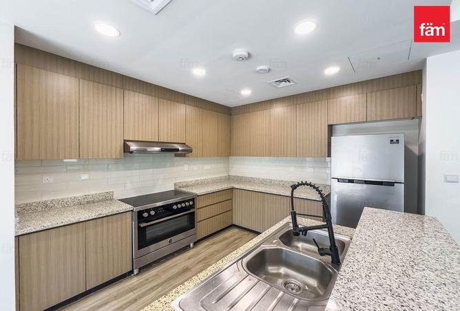 100404884 - Property Image 3