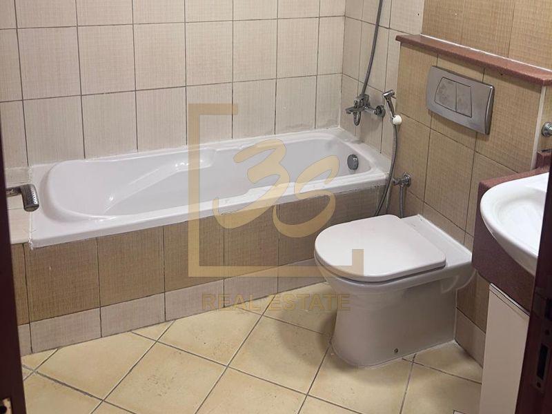Near Metro | Available Now | Chiller Free | by 209908 