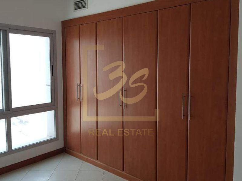Near Metro | Available Now | Chiller Free | by 209908 