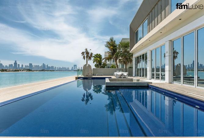 Marina Skyline View I Vacant I Exclusive