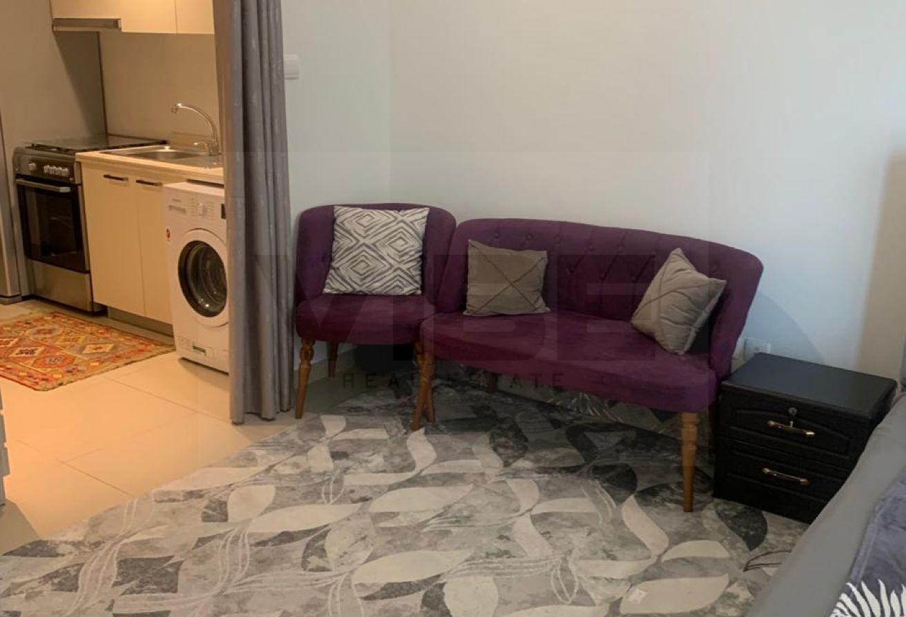 Furnished Studio I Available mid June