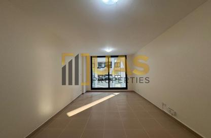 Apartment - Studio - 1 for rent in Golden Sands 6 - Al Mankhool - Bur Dubai - Dubai Apartment - Studio - 1 for rent in Golden Sands 6 - Al Mankhool - Bur Dubai - Dubai