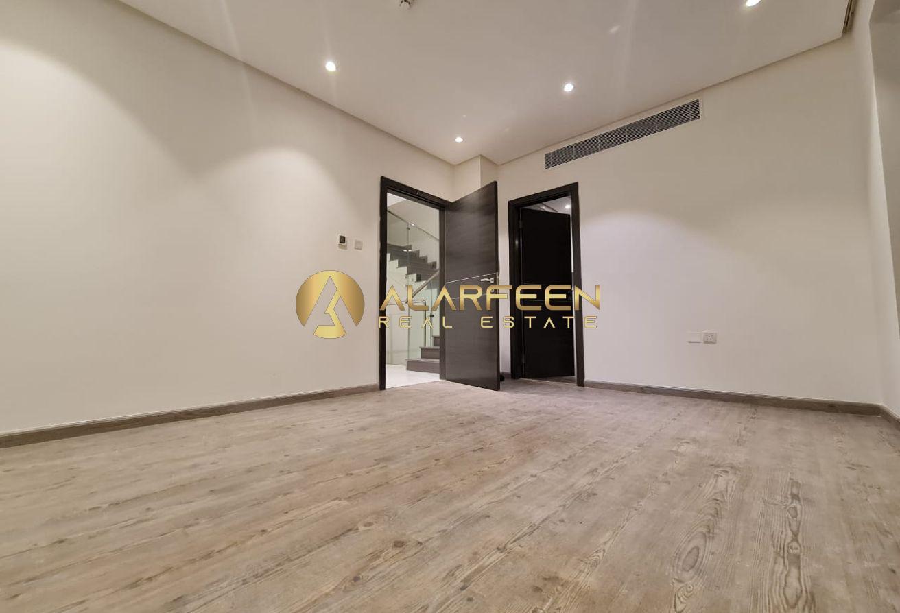 Premium Quality | 4BR+Maid | Best Location photo 4