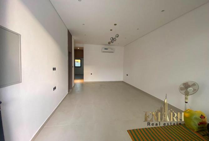 104245801 - Property Image 2