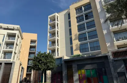 شقة - غرفة نوم - 2 حمامات للبيع في ورود 2 - الزاهية - تجارية مويلح - الشارقة